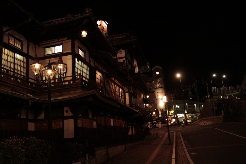 道後温泉本館 側面