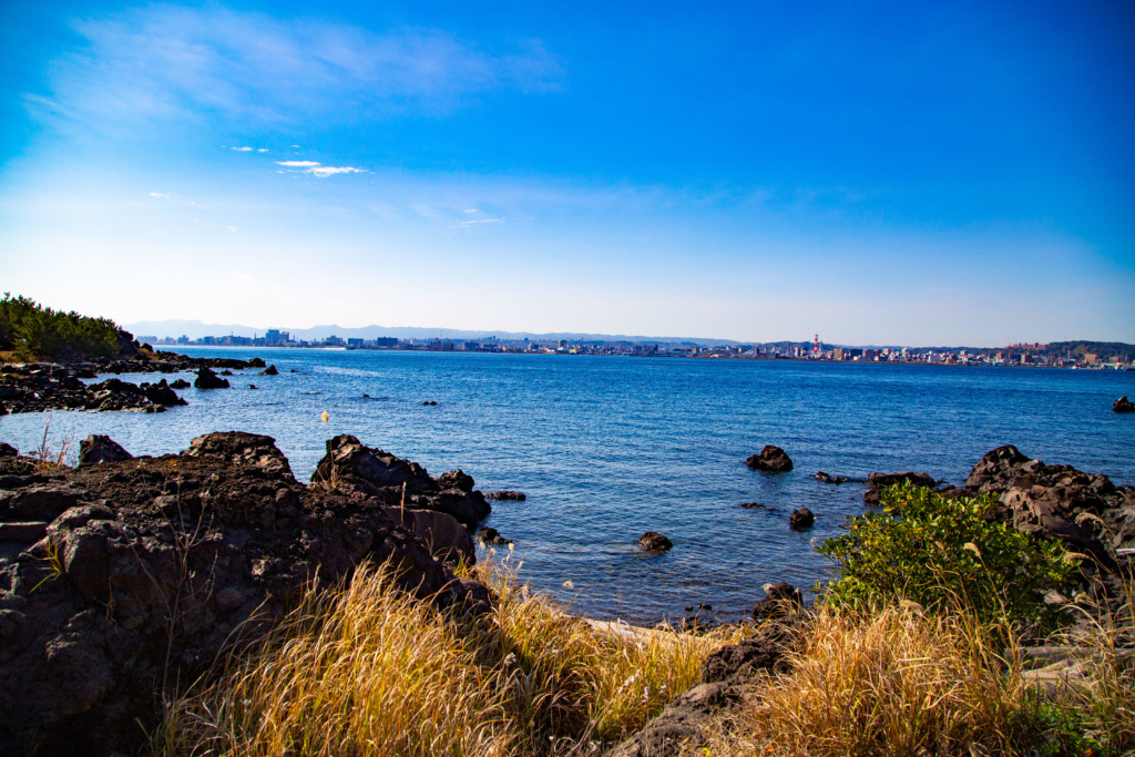 溶岩なぎさ遊歩道の風景2