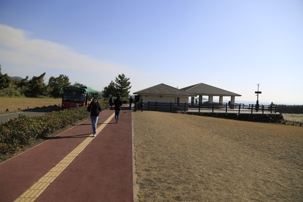 叫びの肖像モニュメント1