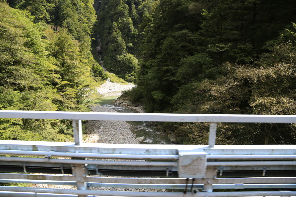 鐘釣付近の車窓1