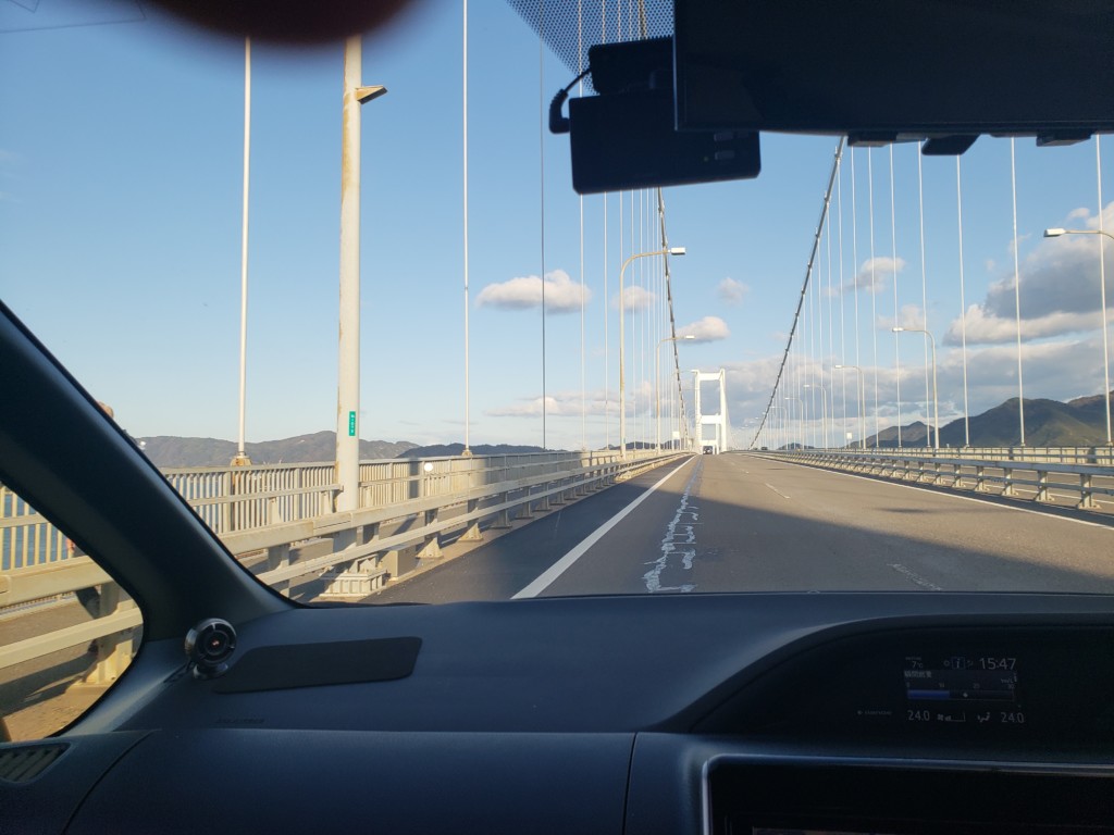 しまなみ海道 ドライブ中の風景