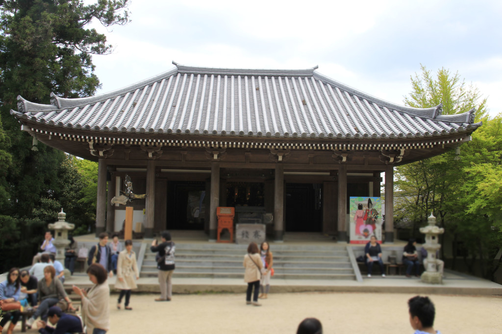下山途中の寺院1